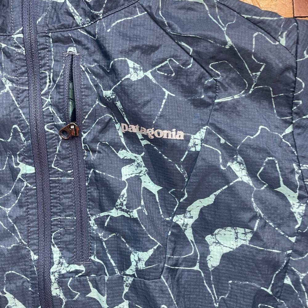 Patagonia Women’s Houdini Jacket - Picture 3 of 5